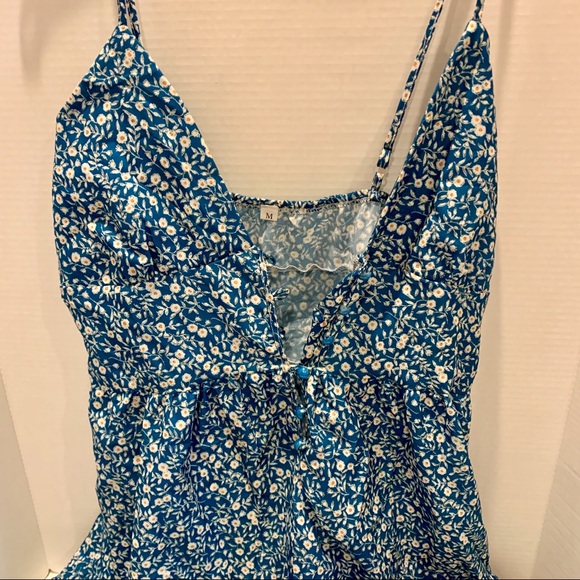 SHEIN spaghetti strap v-neck mini sundress Medium - Picture 3 of 8